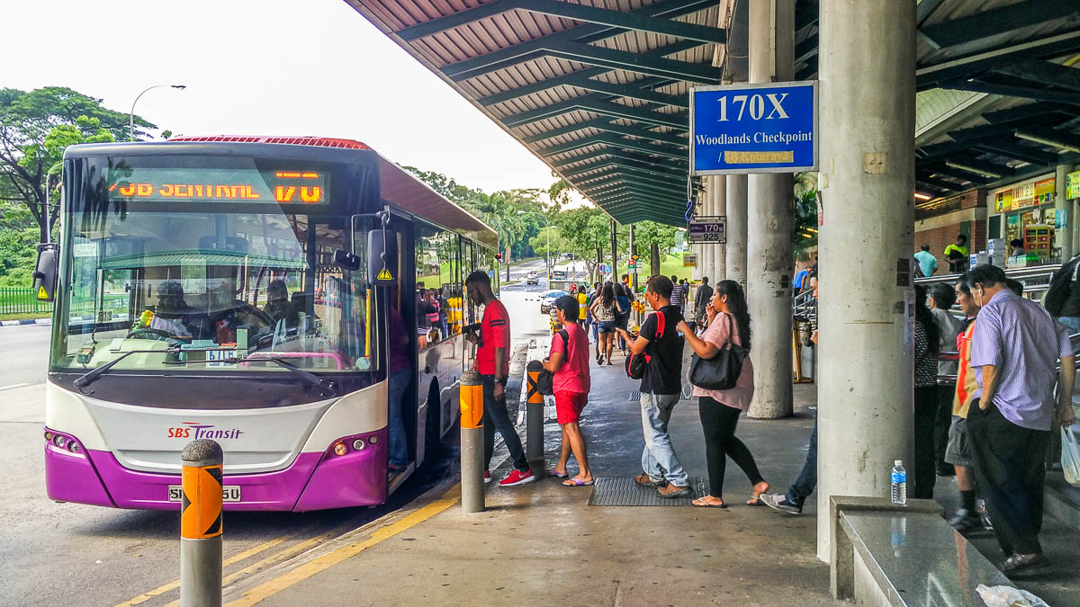 xe-bus-o-singapore